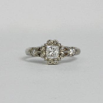 customized diamond engament ring